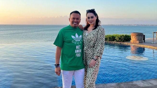 Disebut Pelakor Sukses, Penampilan Jennifer Dunn Dampingi Faisal Haris jadi Caleg Tuai Sorotan: Dunia Gak Adil!