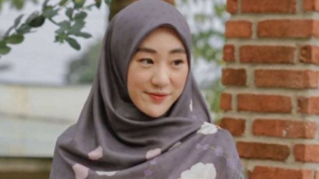 Istiqomah Berhijab, Larissa Chou Mendadak Curhat Soal Keyakinan: Kalau Aku Gak Kuat Lalu Melepas...