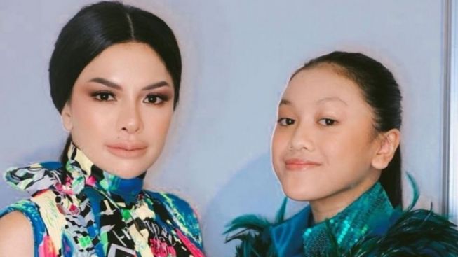 Asisten Nikita Mirzani Bongkar Kelakuan Lolly Pernah Pacaran dengan Satpam Saat Masih di Pesantren: Udah Punya Istri