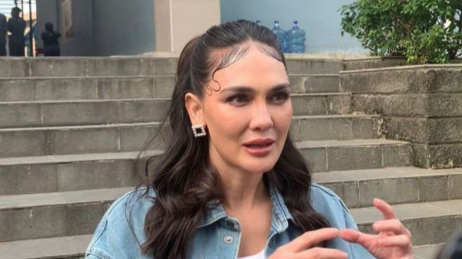 Media Keluarga Reino Barack Liput Film Baru Luna Maya, Netizen Beri Sentilan: Mental Pasangan Restu Resah!