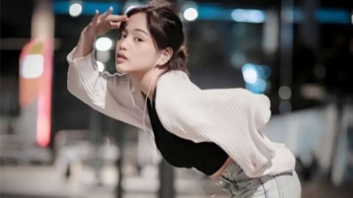 Jeje Slebew [Instagram]