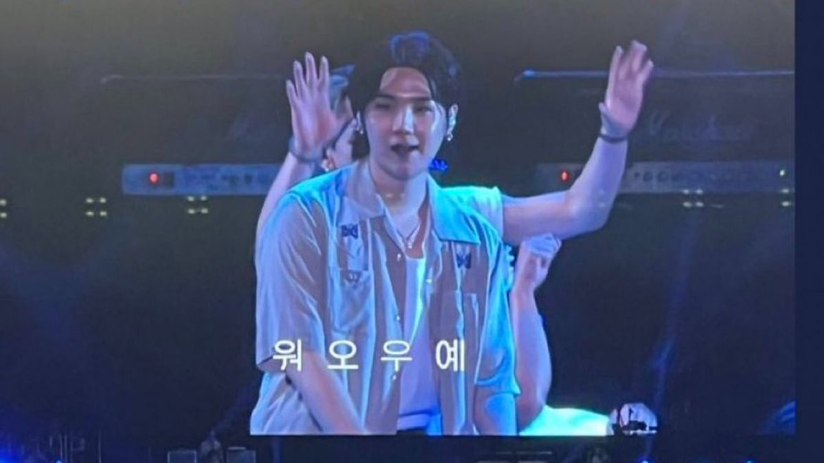 Suga BTS tampil di konser Psy nyanyikan lagu 