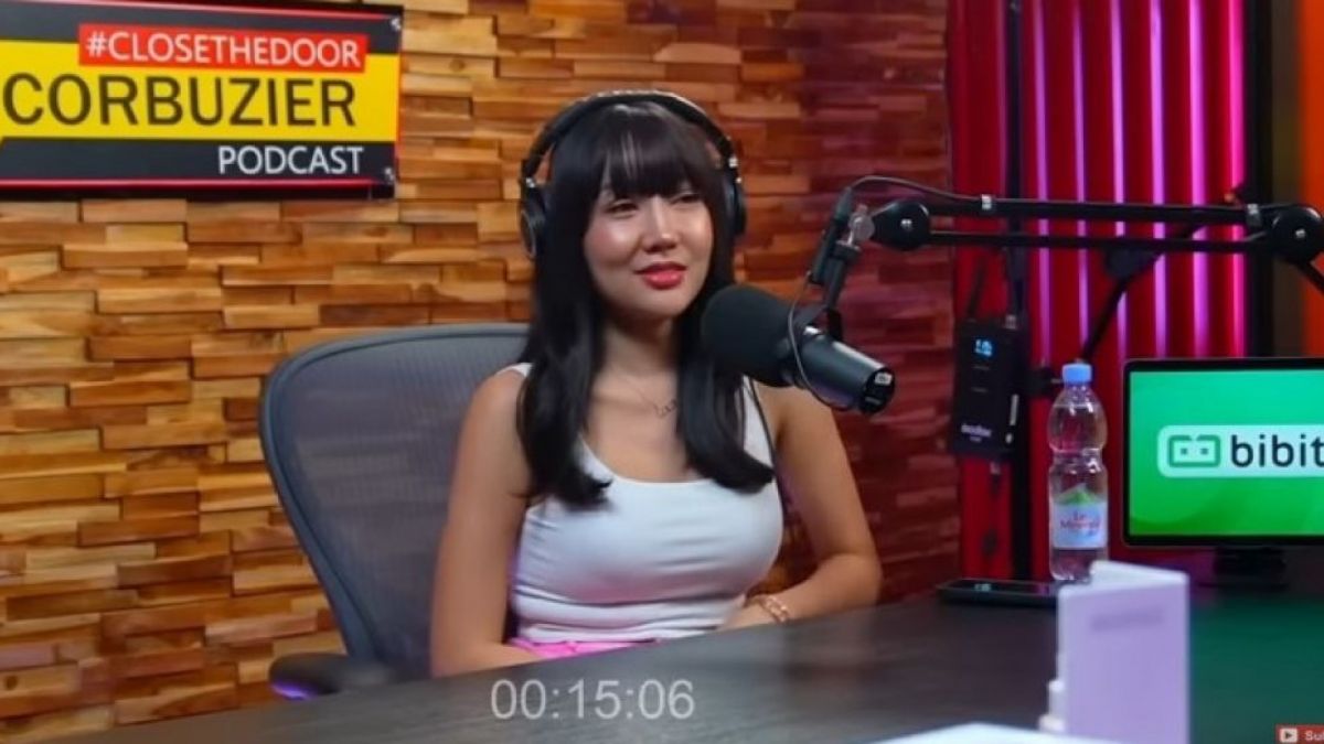 Lucinta Luna di Podcast Close The Door milik Deddy Corbuzier [YouTube Deddy Corbuzier]