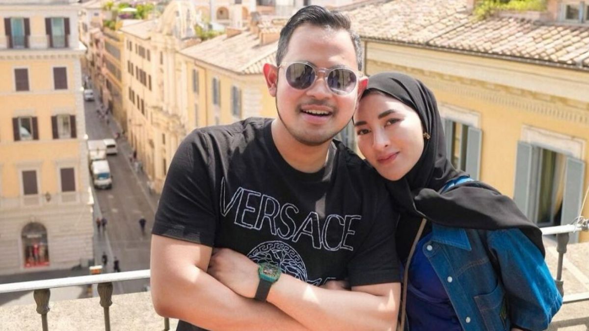 Gilang Widya Pramana alias Gilang Juragan 99 dan Shandy Purnamasari [Instagram]