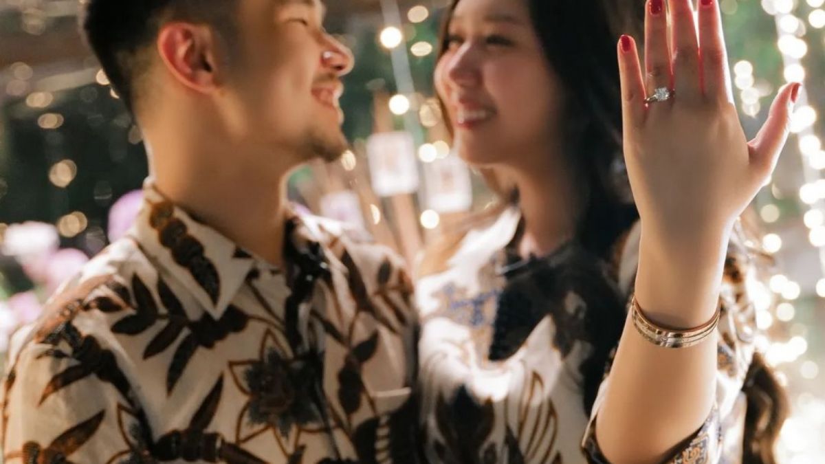 Jess No Limit resmi melamar Sisca Kohl [Instagram/@jessnolimit]