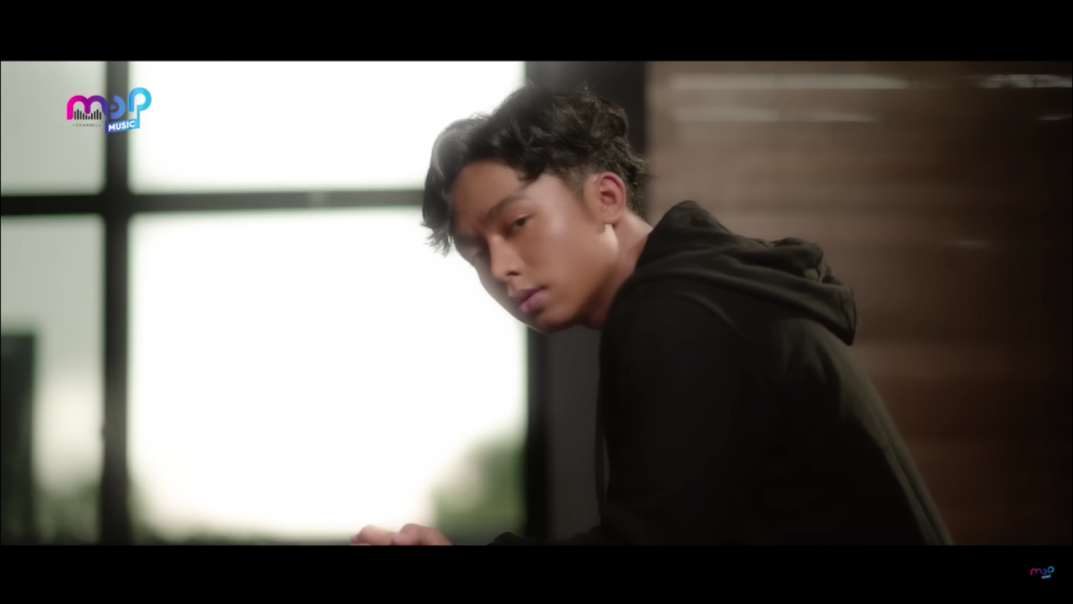 Video klip Aku dan Mantanmu [YouTube MOP Music Channel]