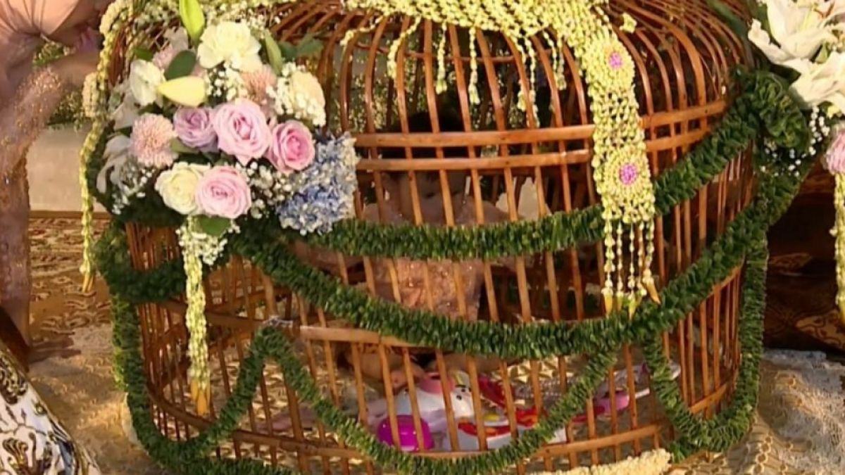 Momen Tedak Siten Ameena [YouTube/AH]