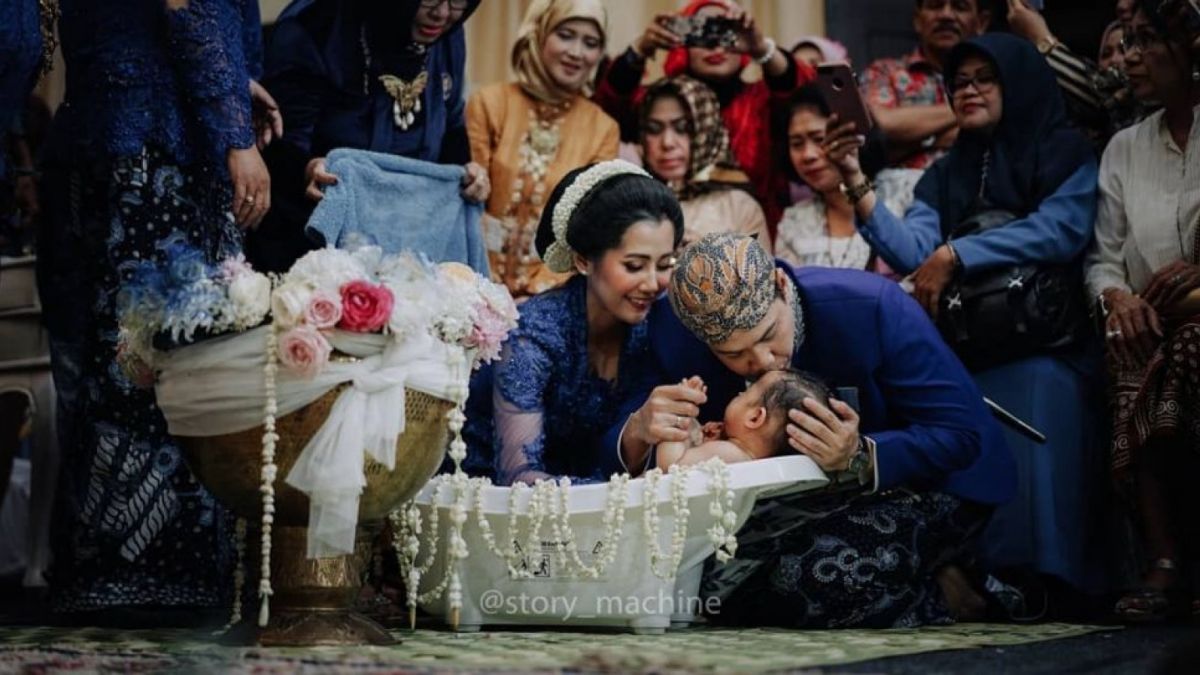 Potret Tedak Siten Anak Artis (Instagram/@ardinarasti6)