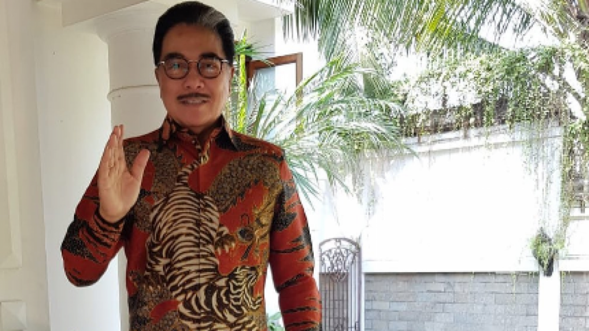 Hotma Sitompul kini menajdi pengacara Rizky Billar