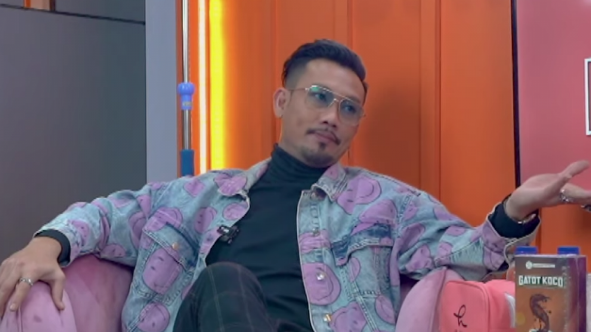 Denny Sumargo [YouTube dr.Richard Lee, MARS]