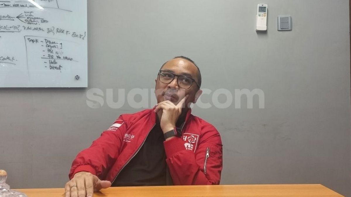 Ketua Umum DPP PSI, Giring Ganesha saat berkunjung ke kantor Suara.com, Rabu (19/10/2022). [Suara.com/Bagaskara]