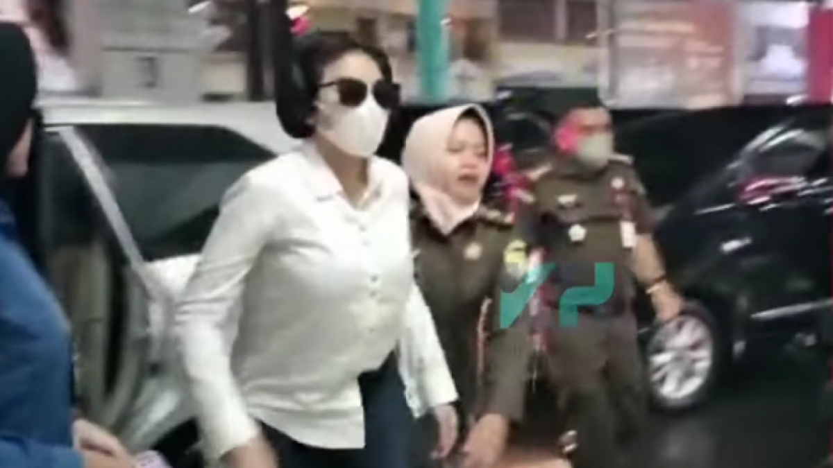 Nikita Mirzani tiba di rumah tahanan Serang [YouTube KH Entertainment]