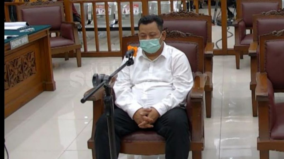 Penampakan Kuat Maruf saat menjalani sidang sebagai terdakwa kasus pembunuhan berencana terhadap Brigadir J [Suara.com/M Yasir]