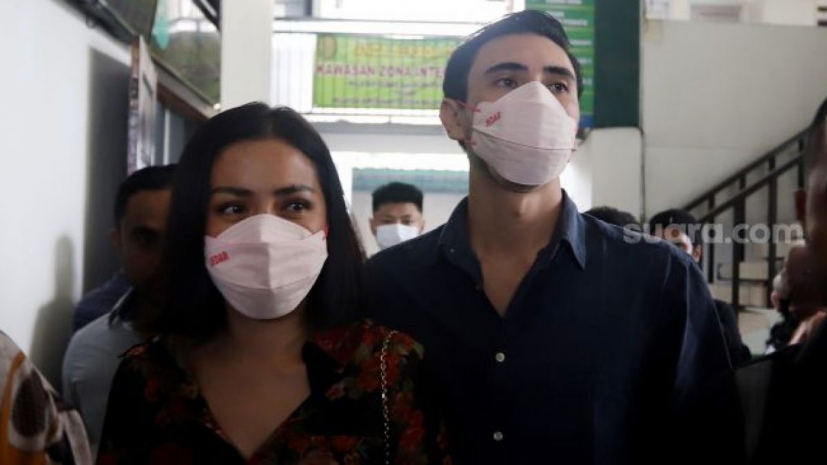 Jessica Iskandar dan suami [Suara.com]