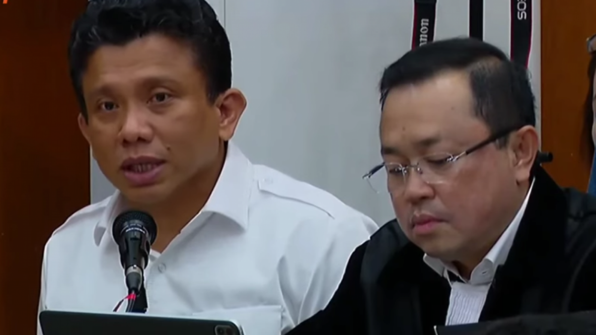 Ferdy Sambo dan pengacaranya, Arman Hanis [YouTube KOMPASTV]