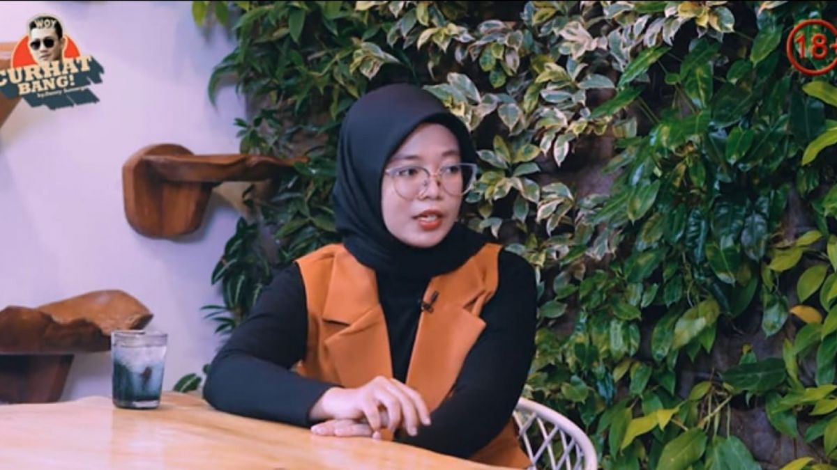 Norma Rismala [YouTube CURHAT BANG Denny Sumargo]