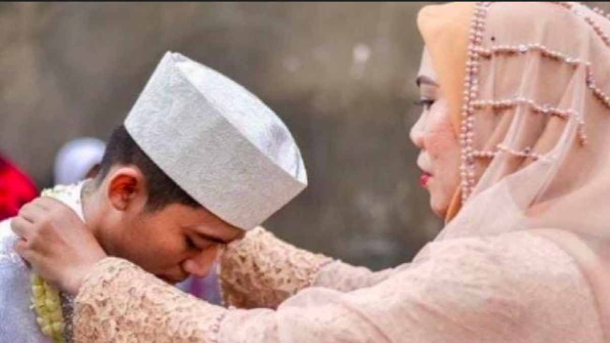 Rozy yang Ketahuan Wikwik Sama Mantan Mertuanya Curhat: Ibu Saya Udah Tua,  Saya Kasihan