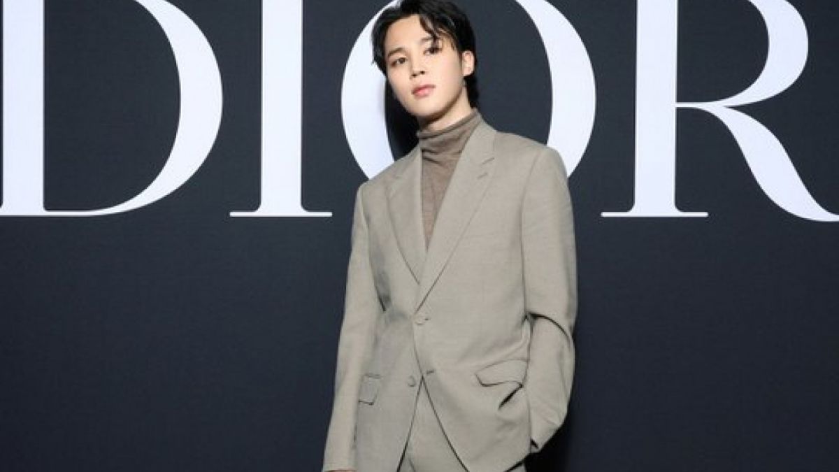 Potret Jimin BTS saat hadiri acara Dior Men's Fall 2023 di Paris [Twitter/@dior]