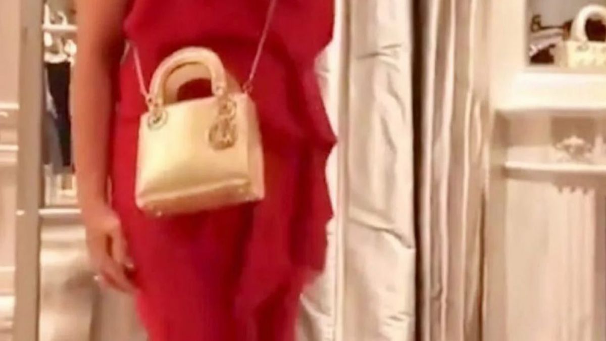 Tas merek Dior diduga milik Ibunda Mario [Instagram @azazeldiablos]