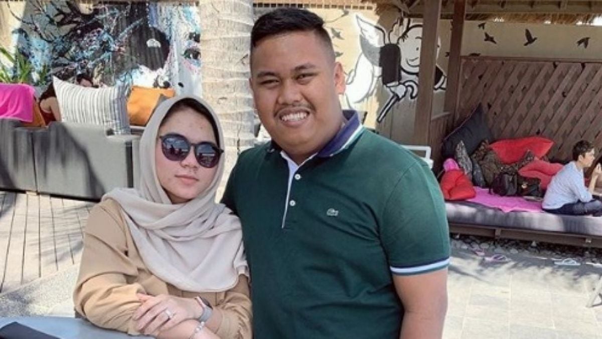 Ajudan Pribadi dan istrinya, Dewi Amalia [Instagram/ajudan_pribadi]