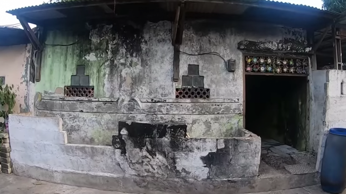 Kondisi rumah Suliwati setelah dibersihkan [YouTube Manise TV]