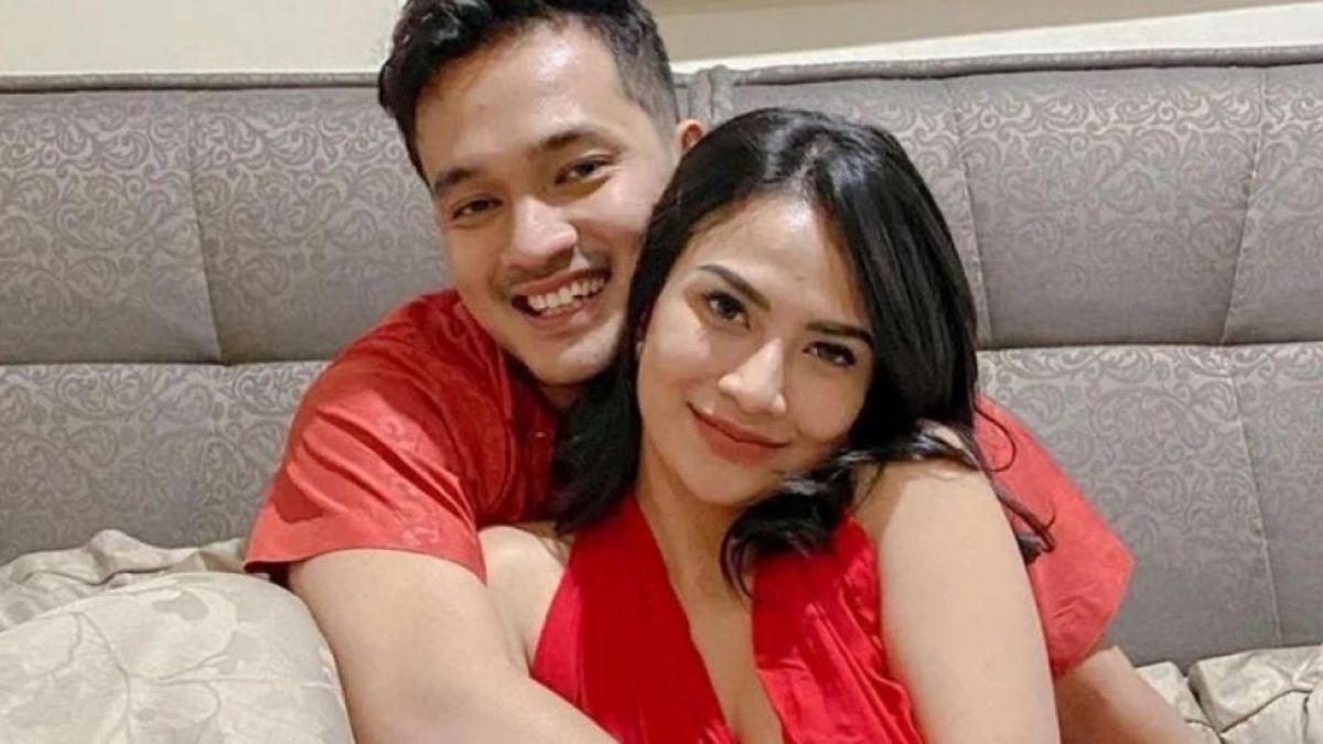 Mendiang Vanessa Angel dan suaminya [Instagram/@vanessaangelofficial]