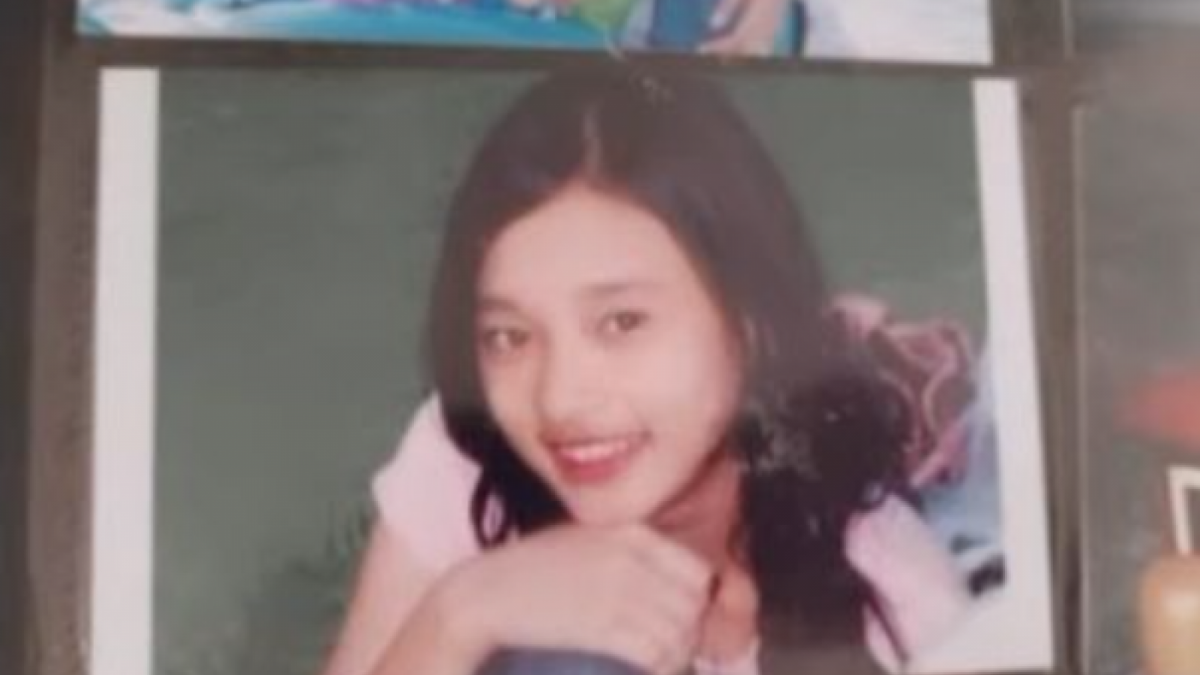 Inara Rusli tanpa hijab