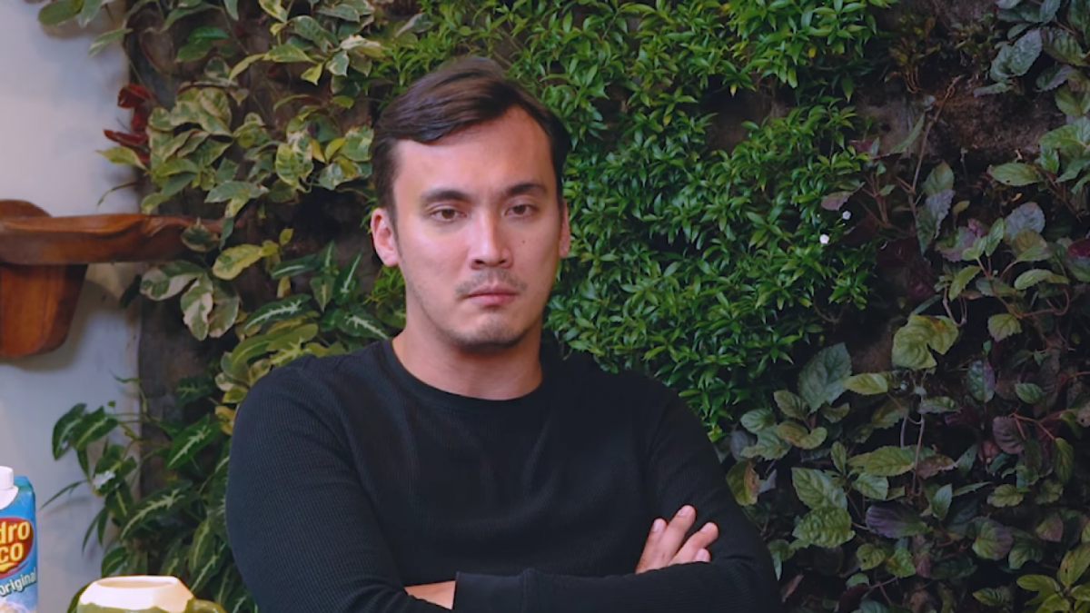 Rendy Kjaernett saat jadi bintang tamu di YouTube Denny Sumargo [YouTube CURHAT BANG Denny Sumargo]