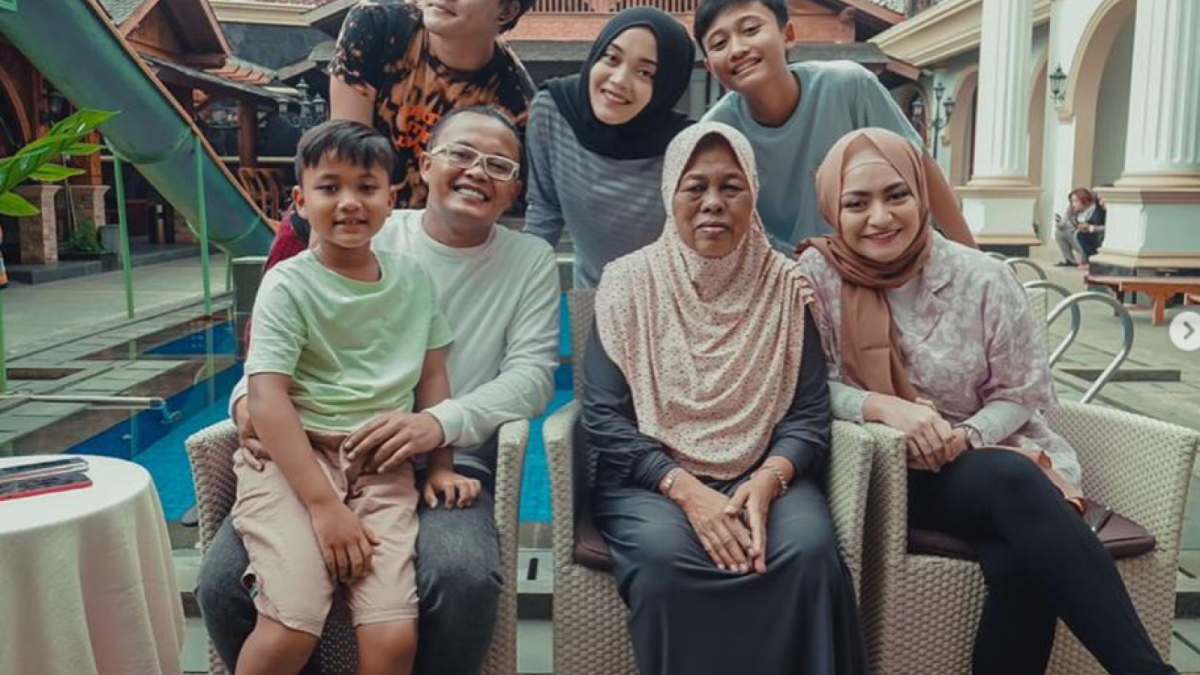 Nathalie Holscher [instagram/ferdinansule]