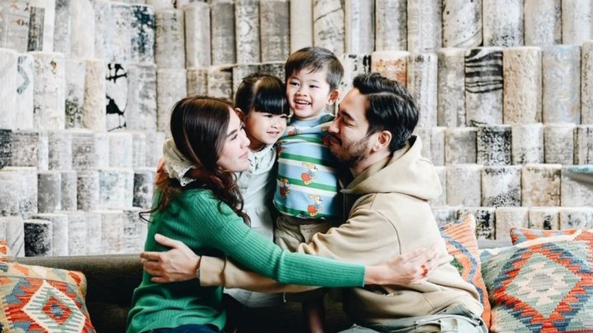 Mudahnya Jeje Govinda Kasih Maaf Istri, Terkuak Tips Nyeleneh Hubungan Harmonis Diungkap Syahnaz Sadiqah. [(Instagtam/@syahnazs)]