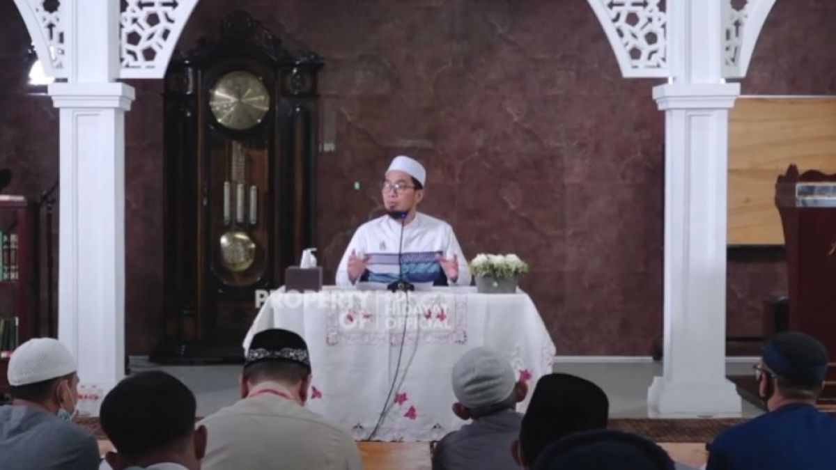 Ustaz Adi Hidayat. [YouTube/Adi Hidayat]