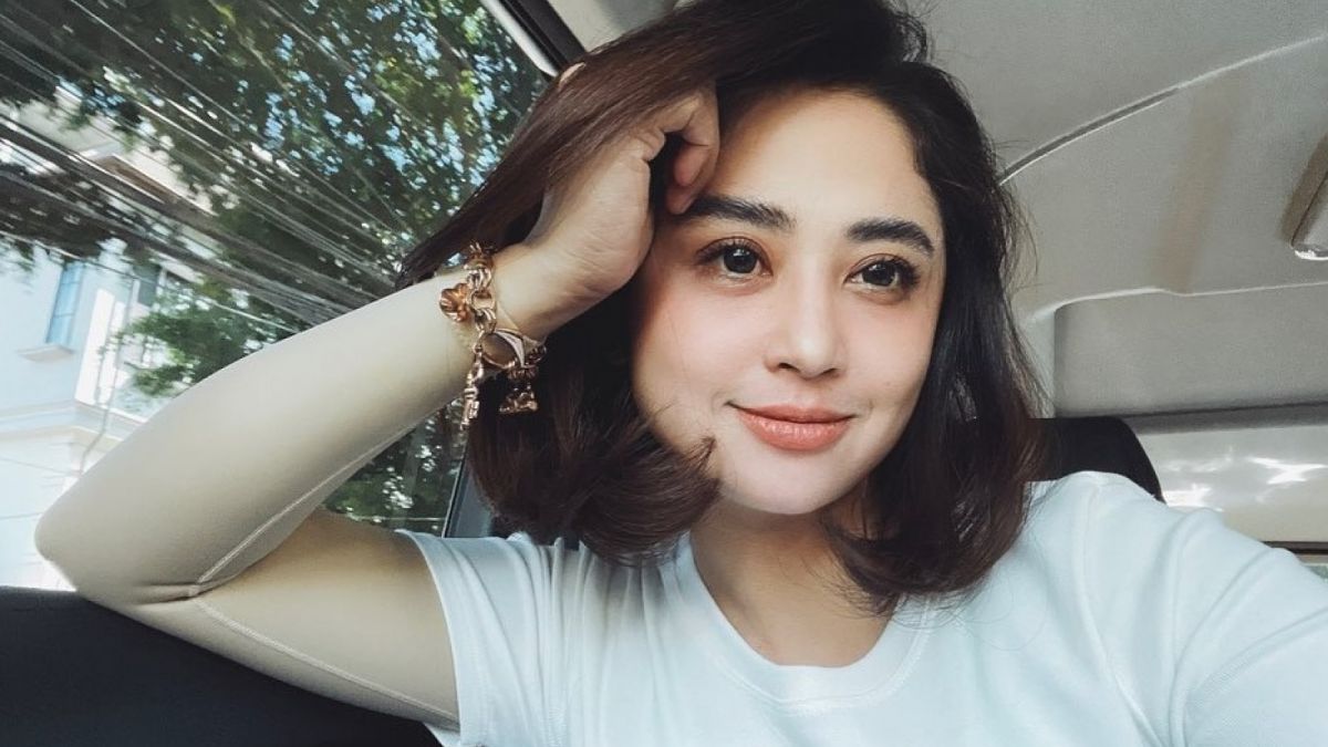 Dewi Perssik akui dapat kenikmatan dari pria yang punya sensual aneh