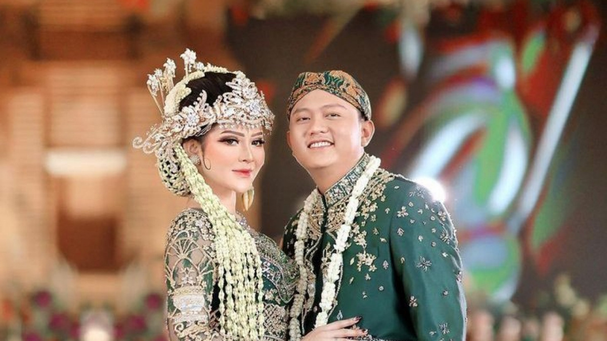 Foto Ngunduh Mantu Denny Caknan dan Bella Bonita. [(Instagram @dennybella__)]