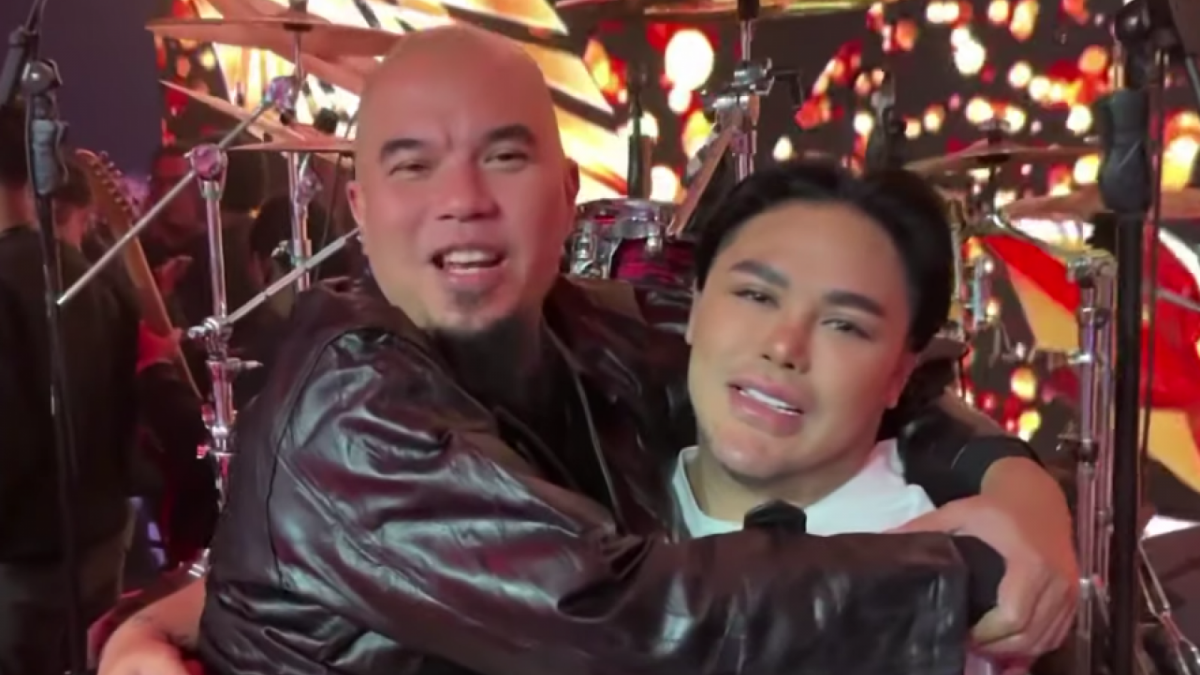 Ahmad Dhani dan Ivan Gunawan [YouTube AHMAD DHANI DALAM BERITA]