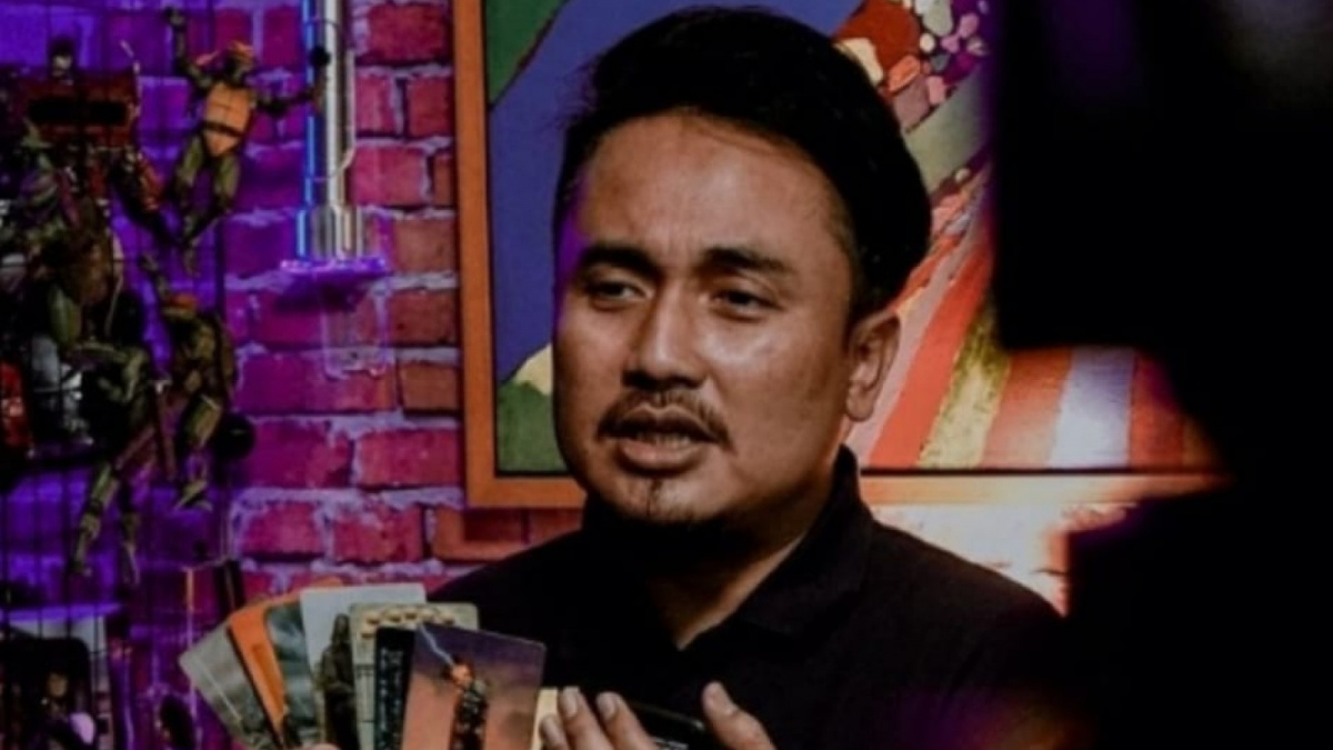 Ahli kartu tarot [Instagram/@_dennydarko_]