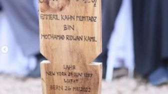 Ridwan Kamil Pamer di Dekat Makam Eril Ditemukan Mata Air, Netizen: Namanya Juga Area Persawahan