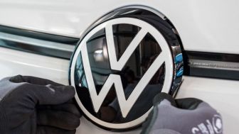 Volkswagen Balap Tesla di Penjualan Mobil Listrik