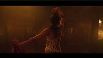 Otot Pevita Pearce di Teaser Sri Asih Jadi Sorotan