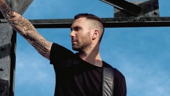 Heboh Adam Levine Diduga Selingkuhi Behati Prinsloo yang Tengah Hamil Anak Ketiga