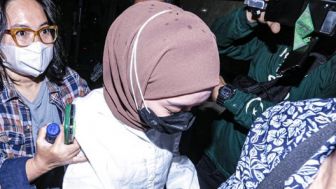 Sebelum Cabut Laporan, Lesti Kejora Angkut harta Bendanya Pakai Truk