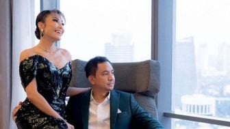 Ayu Dewi Dibuat Iri Oleh Nia Ramadhani yang Punya Suami Sangat Mencintai Pasangannya