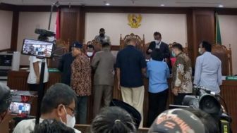 Teman SMA Jokowi Datang ke PN Jakpus, Bawa Ijazah