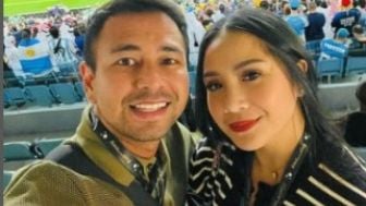 Raffi Ahmad dan Nagita Slavina Nonton Piala Dunia Langsung di Qatar, Warganet Minta Ponakan Made in Qatar