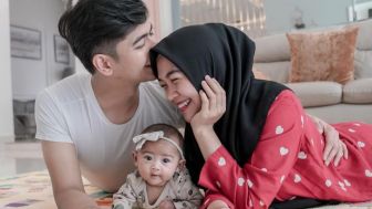 Ajak Anak Liburan, Ria Ricis Malah Disindir Netizen: Apa Ga Capek Jadi Bahan Hujatan