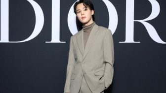 Potret Jimin BTS Saat Hadiri Acara Dior Men's Fall 2023 di Paris