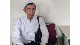 Aming Bikin Heboh Usai Tafsir Soal Parameter Kesalehan Berdasarkan Hijab