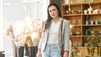 Pakai Baju dengan Belahan Dada Rendah Saat Ulang Tahun Anak, Netizen Sebut Shandy Aulia Seperti Permen yang Tidak Dibungkus