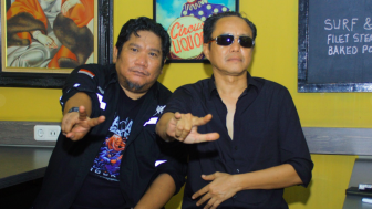 Debut Kau Hadir, RockMad Featuring Amirzidane Suguhkan Pop Rock