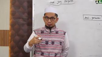 Ustadz Adi Hidayat Ajarkan Doaa Menyambut Bulan Suci Ramadhan