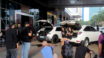 Ikut Kontes Audio Mobil di Kemayoran, Sambil Ditemani Model Cantik